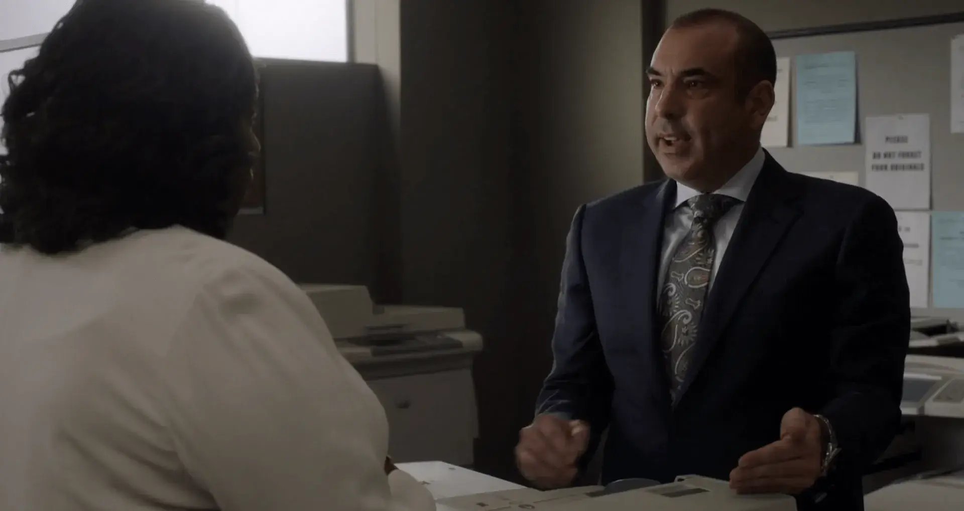 1 серия: На кону все смотреть онлайн